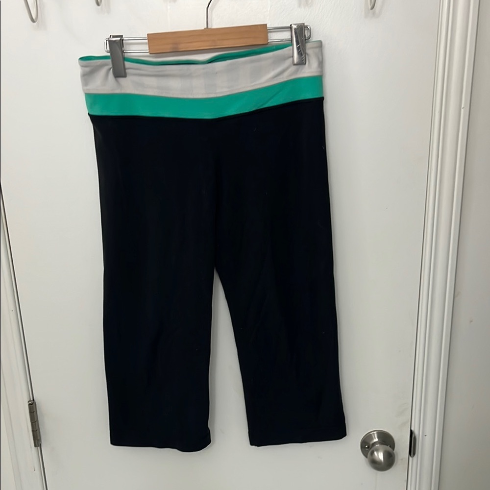 Lululemon Women's Groove Crop - Reversible